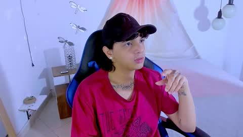 Snapshot of brand_hades chatting on November 9, 7:06 am B R A N D online show from November 9, 7:06 am