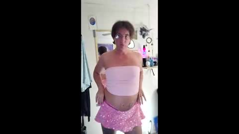 Snapshot of branda_ley chatting on April 19, 7:07 am Brandaley online show from April 19, 7:07 am