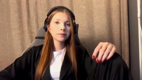 Alice online show from November 9, 3:32 pm