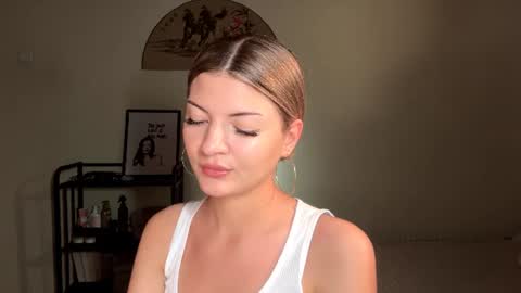 Snapshot of brandielamarra chatting on August 7, 7:43 am Adele online show from August 7, 7:43 am