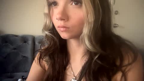 Snapshot of brandiiixo chatting on January 18, 9:02 pm brandiiixo online show from January 18, 9:02 pm