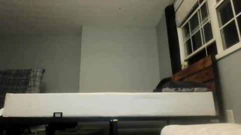 Snapshot of brandon255225 chatting on April 16, 9:32 am brandon255225 online show from April 16, 9:32 am