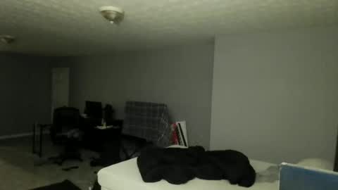 Snapshot of brandon255225 chatting on June 15, 6:48 am brandon255225 online show from June 15, 6:48 am