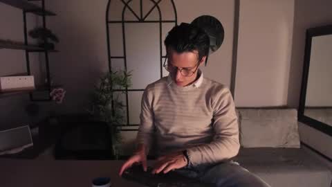 brandon_starkk online show from December 15, 11:47 am