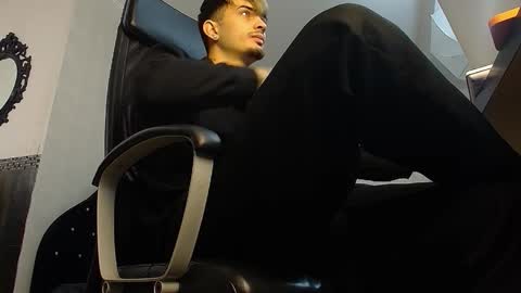 BrandonTateX online show from December 4, 10:24 am