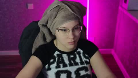 Belle  online show from February 3, 2:58 am