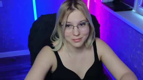 Belle  online show from February 27, 5:13 am