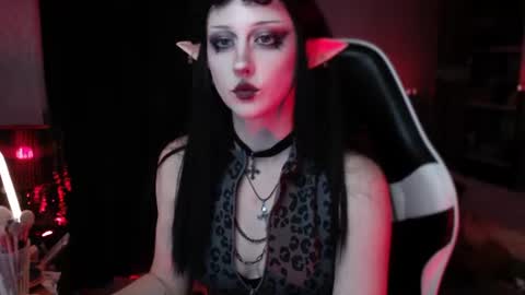 Snapshot of brandy_queen chatting on July 28, 10:09 pm Aurorabut ur dad just calls me Rory online show from July 28, 10:09 pm