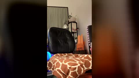 brandymyst online show from April 17, 1:19 am