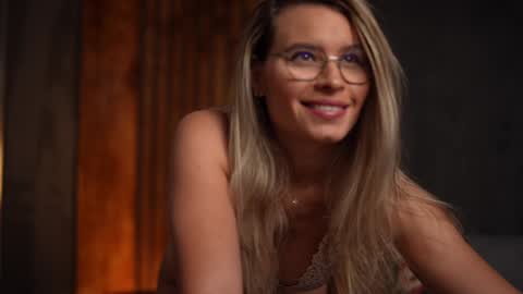 Snapshot of brandywhite chatting on January 24, 4:59 am Alex online show from January 24, 4:59 am