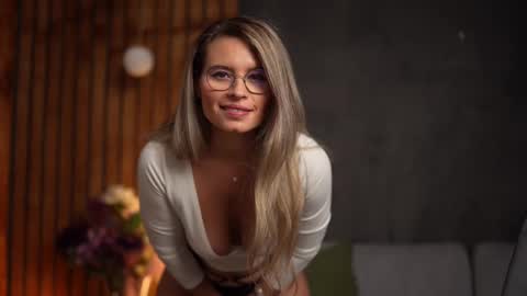 Snapshot of brandywhite chatting on March 3, 8:27 am Alex online show from March 3, 8:27 am