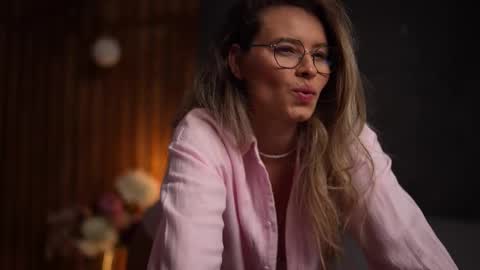 Snapshot of brandywhite chatting on November 25, 5:29 am Alex online show from November 25, 5:29 am