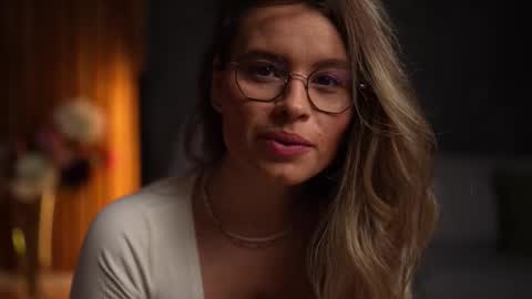 Snapshot of brandywhite chatting on November 29, 5:21 am Alex online show from November 29, 5:21 am