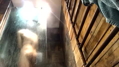 Snapshot of bratdownunder chatting on January 14, 7:17 am Bratdownunder online show from January 14, 7:17 am