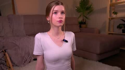 Snapshot of brave_journey chatting on March 8, 8:03 pm Eli online show from March 8, 8:03 pm