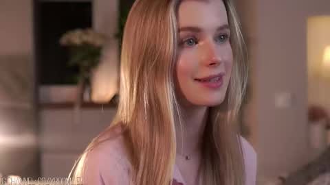 Snapshot of brave_journey chatting on October 5, 8:18 pm Eli online show from October 5, 8:18 pm