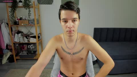 Johny Bravo online show from December 3, 10:17 am