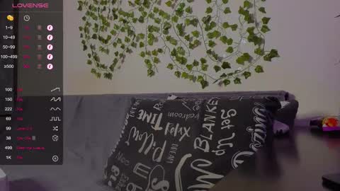 Johny Bravo online show from December 14, 2:00 pm