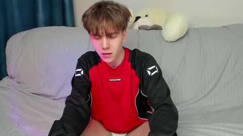 Snapshot of braxiboy chatting on December 22, 5:21 pm Brax online show from December 22, 5:21 pm