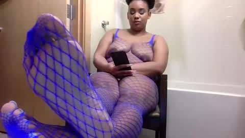 brazilaveaux online show from November 11, 6:13 am