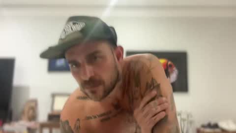 Snapshot of braziliannewyorker chatting on December 2, 3:47 am LostAndFoundinBrazil online show from December 2, 3:47 am