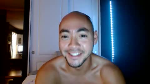 Breadcrumbsss online show from November 8, 2:56 am