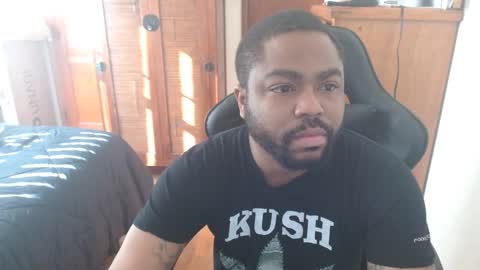 Breadw1nnah online show from January 1, 6:49 pm