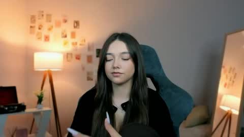 Rachel online show from April 19, 7:27 pm