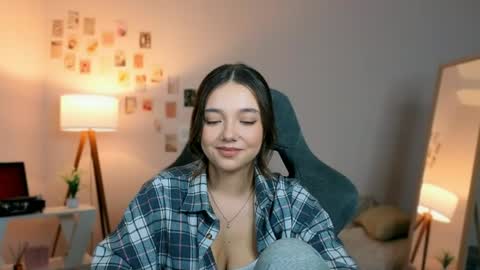 Rachel online show from April 22, 7:37 pm