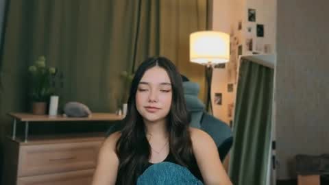 Rachel online show from April 28, 7:41 pm