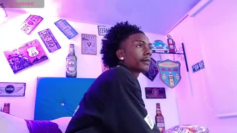 Snapshot of breazer__ chatting on September 11, 10:43 pm breazer__ online show from September 11, 10:43 pm