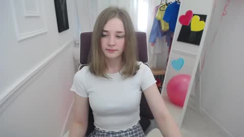 Snapshot of bree_sky chatting on April 27, 1:20 pm Bree online show from April 27, 1:20 pm