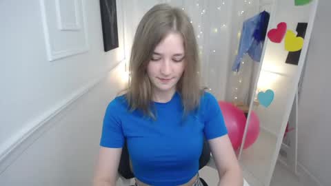 Snapshot of bree_sky chatting on May 13, 11:18 am Bree online show from May 13, 11:18 am