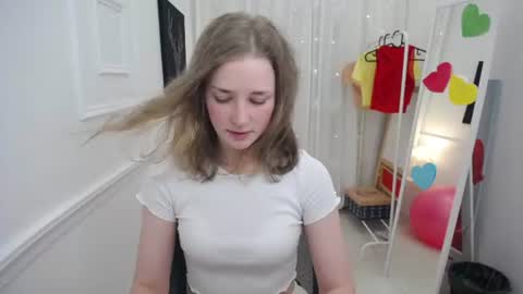Snapshot of bree_sky chatting on June 22, 11:07 am Bree online show from June 22, 11:07 am