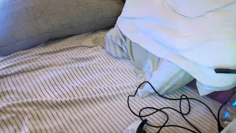 breezydicks online show from December 21, 6:04 pm