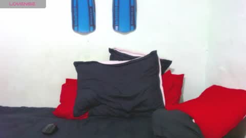 Snapshot of breinerxxlhot chatting on February 26, 1:43 am Breiner online show from February 26, 1:43 am