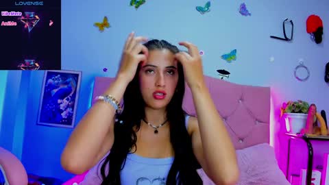 Snapshot of brenda1307 chatting on January 19, 1:21 am Brenda moris online show from January 19, 1:21 am