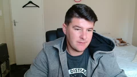 Snapshot of brendansexyboy098754 chatting on May 22, 9:59 am ask me lol online show from May 22, 9:59 am