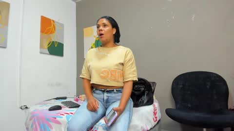 brendarendon online show from April 7, 2:56 am