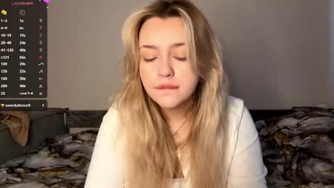 Mia   online show from April 23, 8:24 am