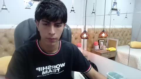 Snapshot of brent18_ chatting on February 13, 1:19 am Esteban online show from February 13, 1:19 am