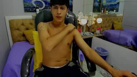 Snapshot of brent18_ chatting on September 15, 2:22 am Esteban online show from September 15, 2:22 am