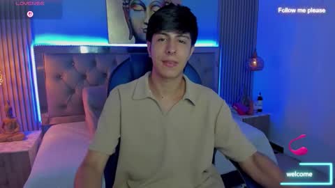 Snapshot of brent18_ chatting on September 25, 2:04 am Esteban online show from September 25, 2:04 am