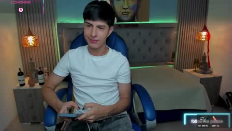 Snapshot of brent18_ chatting on November 19, 3:06 am Esteban online show from November 19, 3:06 am