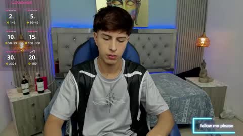 Snapshot of brent18_ chatting on November 30, 2:48 am Esteban online show from November 30, 2:48 am