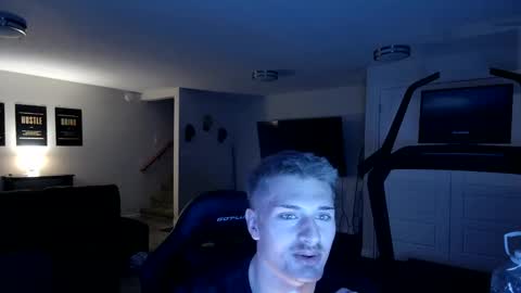 Snapshot of brentbarbasol chatting on September 9, 2:33 am BrentBarbasol online show from September 9, 2:33 am