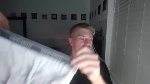 Snapshot of brentbarbasol chatting on October 20, 2:45 am BrentBarbasol online show from October 20, 2:45 am