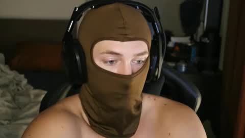 brentonverde online show from November 11, 12:10 am