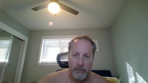 hey online show from April 16, 9:39 pm