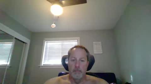 hey online show from April 22, 9:16 pm